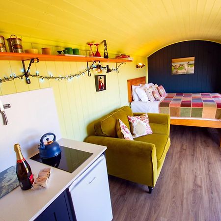 The Gambo Shepherd'S Hut Kidwelly Zewnętrze zdjęcie