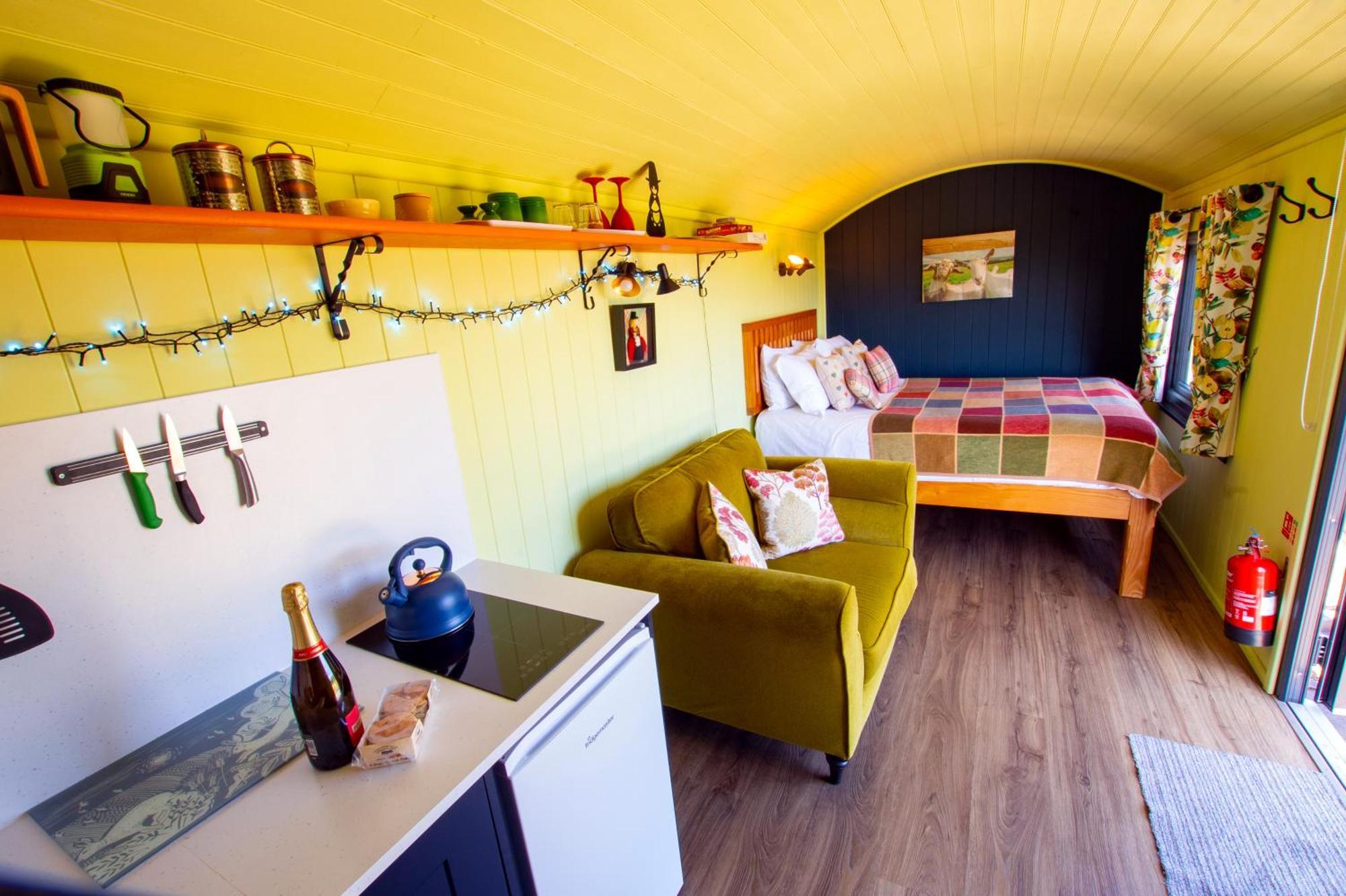 The Gambo Shepherd'S Hut Kidwelly Zewnętrze zdjęcie